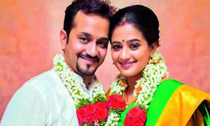  Priyamani Faced Trolls On Body Shaming And Marriage She Hot Comments On Trollin-TeluguStop.com