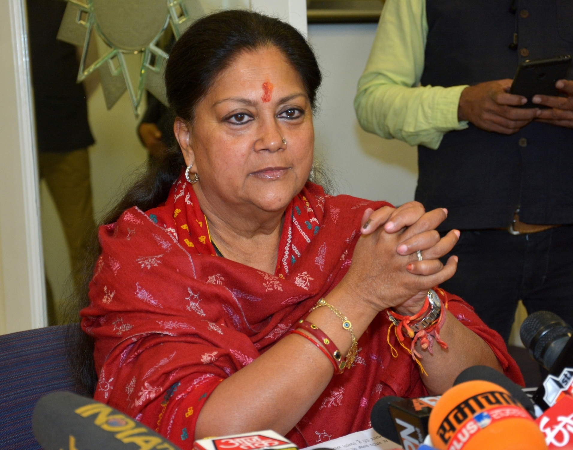  Raje Attacks R'sthan Congress Govt Over Dalit Girl's Rape And Murder-TeluguStop.com