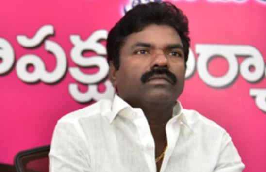  Protest Against Brs Mla Rasamayi-TeluguStop.com