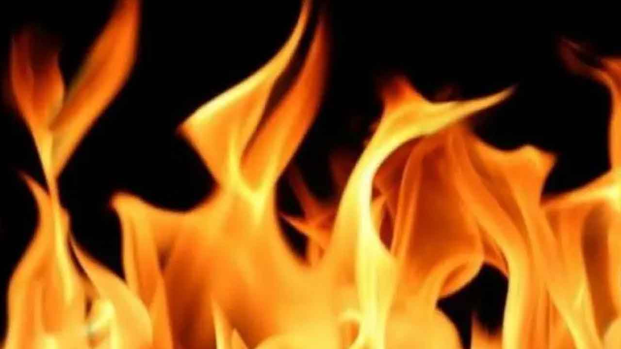  A Fire Broke Out At A Kids Play School In Manikonda, Rangareddy District-TeluguStop.com