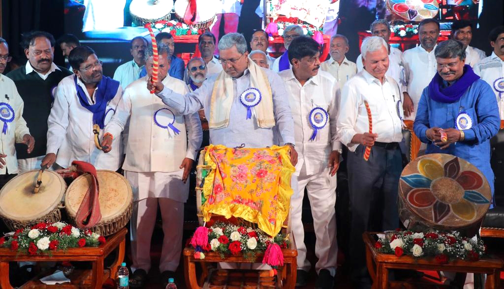  Siddaramaiah Invokes Ambedkar In Call To Defeat Bjp-rss In 2024 Ls Elections-TeluguStop.com