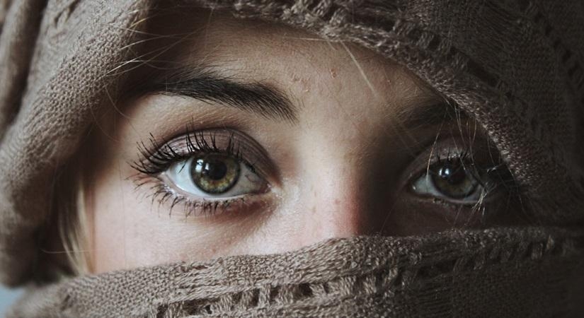 Signs And Symptoms Of Sun-related Eye Damage Signs And Symptoms Of Sun-related Eye Damage-TeluguStop.com