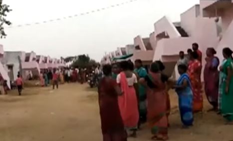  High Tension In Mothe Mandal Of Suryapet District..!-TeluguStop.com