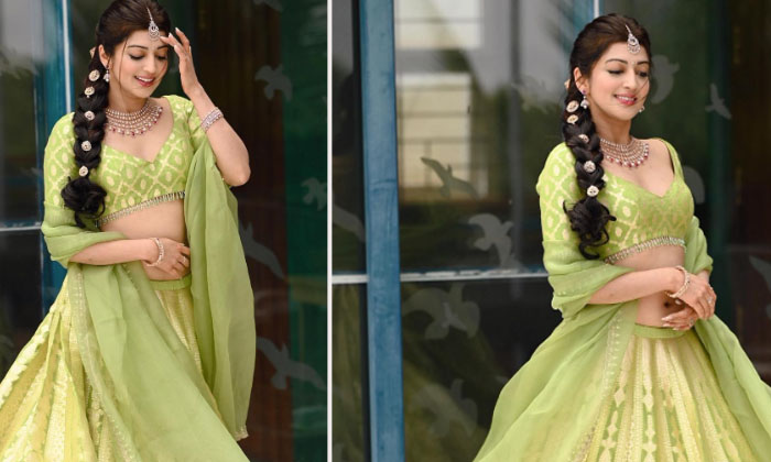 Tollywood Actress Pranitha Stunning Looks Are Viral-TeluguStop.com