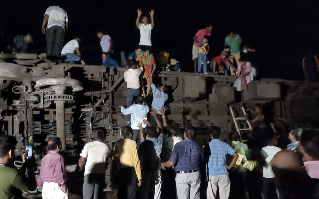  Train Accident: Tn Ministers Udayanidhi, Shivasankar To Leave For Odisha-TeluguStop.com