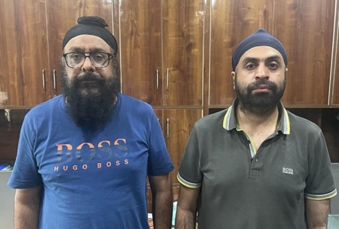  Two Conmen Nabbed For Multi-crore Property Fraud In Delhi-TeluguStop.com