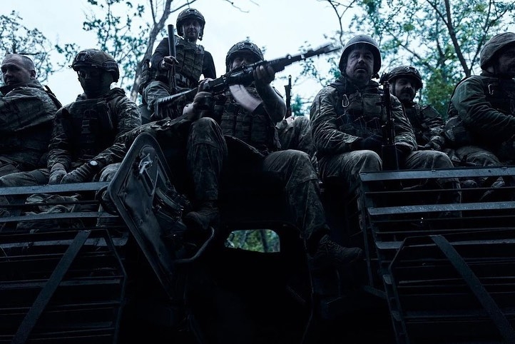  Ukrainian Forces Advancing Around Bakhmut: Minister-TeluguStop.com