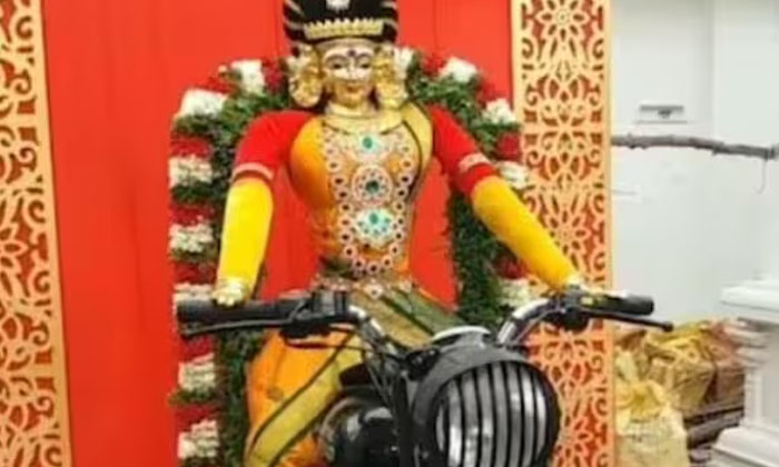 Telugu Ammavaru, Bullet Bike, Goddess, Latest, Muthumariamman, Tamil Nadu-Genera