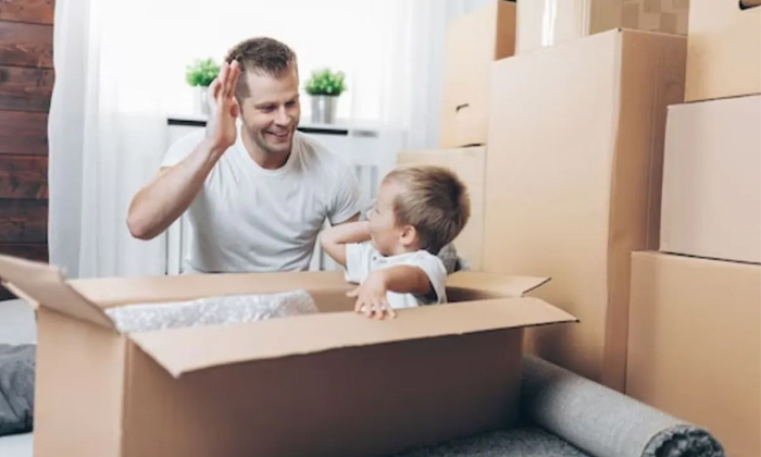 Telugu Bathhouse, Care Taker, China, China Fathers, Dad, Fathers, Latest-Latest