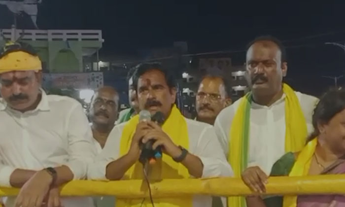 Chandrababu-former Minister Devineni Umamaheswara Rao, A Leader Who Shines Ligh Chandrababu-former Minister Devineni Umamaheswara Rao, A Leader Who Shines Ligh-TeluguStop.com