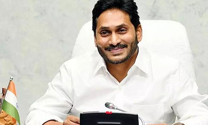 Election Strategy Behind Delhi Tour Can Jagan Convince Them, Pavan Kalyan, Janas Election Strategy Behind Delhi Tour Can Jagan Convince Them, Pavan Kalyan, Janas-TeluguStop.com
