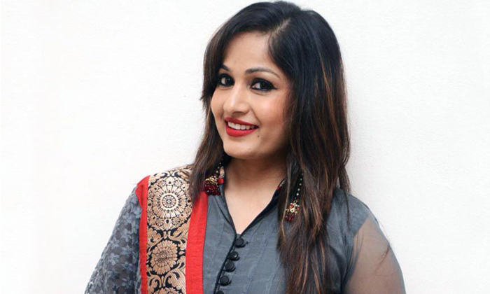  Tollywood Heroine Madhavilatha Comments Goes Viral In Social Media Details ,mad-TeluguStop.com