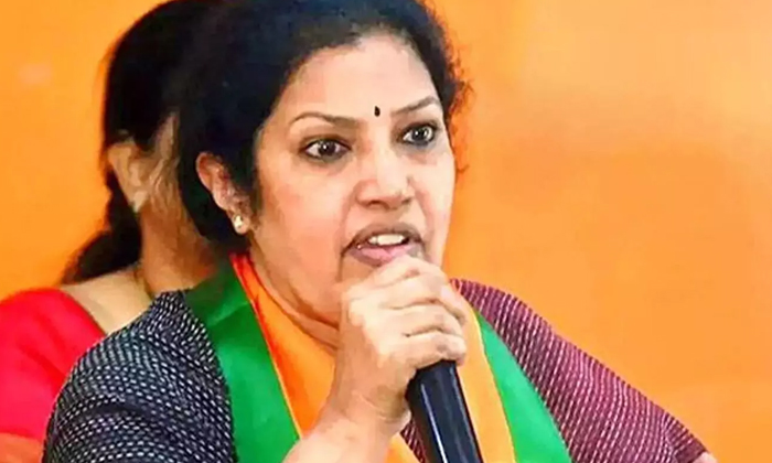  Is Purandeswari Took Family Stand , Bjp, Purandeswari, Ycp, National Executive S-TeluguStop.com