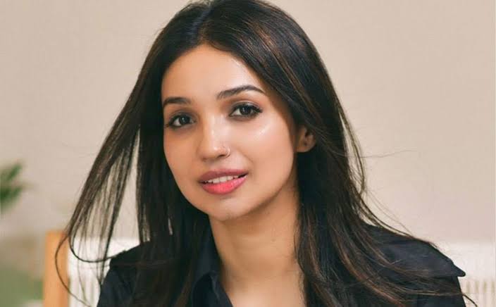  Kanika Dhillon: Shah Rukh Khan’s Mentorship Shaped My Bollywood Journey-TeluguStop.com
