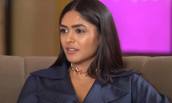 Telugu Bollywood, Lust, Mrunal Thakur, Sitaramam-Movie