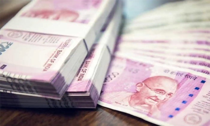  Nepal Watchman Steals Rs 5 Crore In Secunderabad Details, Nepal Watchman, Steals-TeluguStop.com