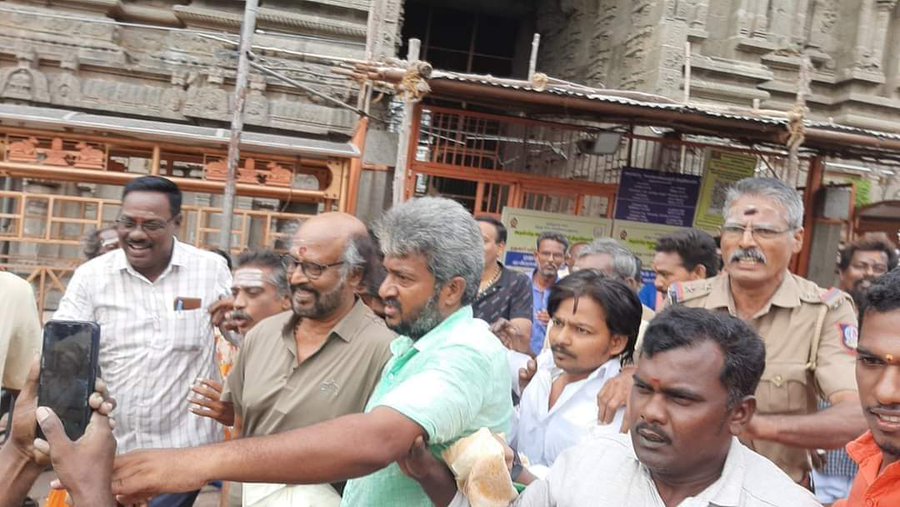  Rajinikanth Offers Prayers At Famous Annamalaiyar Temple During Film Shoot-TeluguStop.com