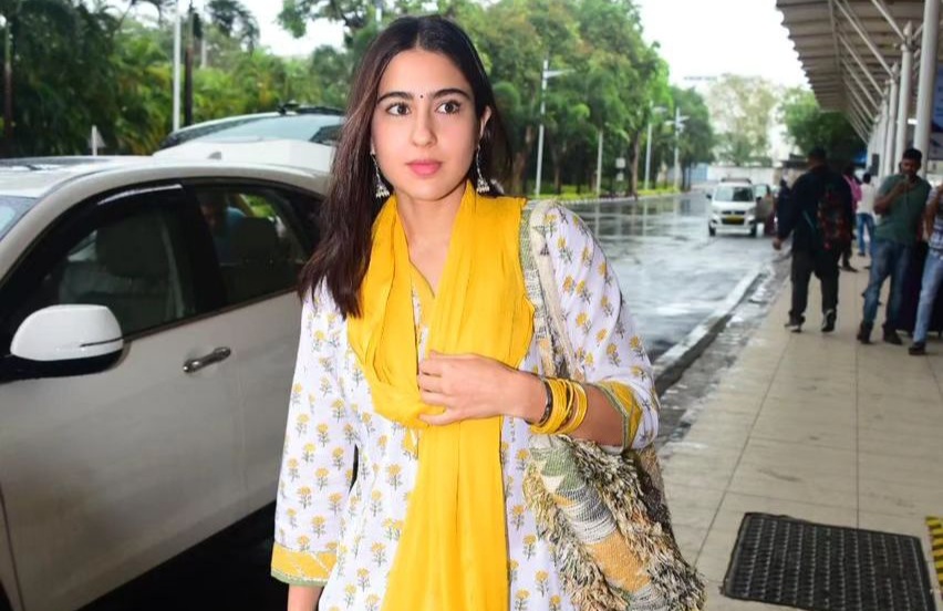  Sara Ali Khan Says She Is A Desi Girl And Loved For Small Town Characters-TeluguStop.com