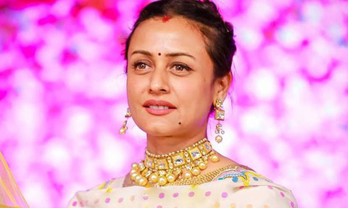 Telugu Nenokkadine, Gautham, Mahesh Babu, Namrata, Sitara, Sukumar-Movie