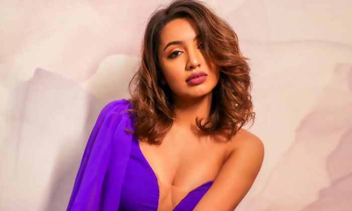  Tejaswi Madivada Comments Goes Viral In Social Media Details Here,tejaswi Madiva-TeluguStop.com