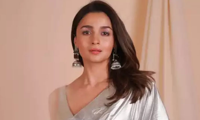 Telugu Alia Bhatt, Bollywood, Hollywood, Kia Dhavan, Rajamouli-Movie