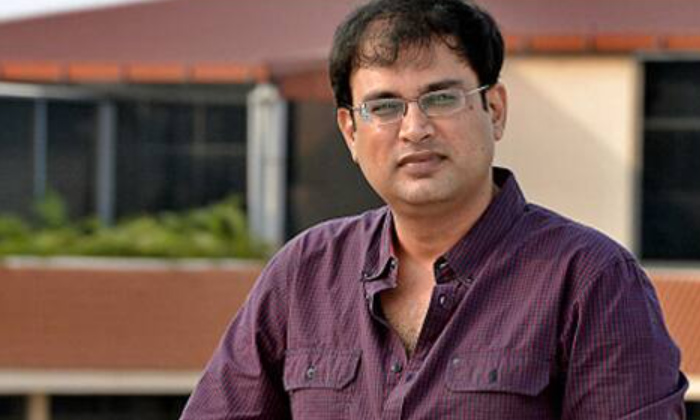  Vakkantham Vamsi About His Industry Freinds-TeluguStop.com