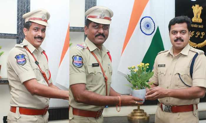  Vasantakumar And Sridhar Who Took Charge As Csb Cis Of Madhira, Ci J Vasantha Ku-TeluguStop.com