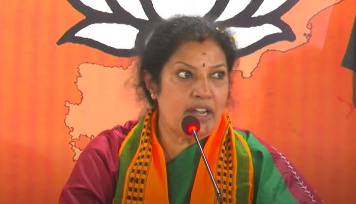  Purandeshwari Takes Charge As Ap Bjp President-TeluguStop.com