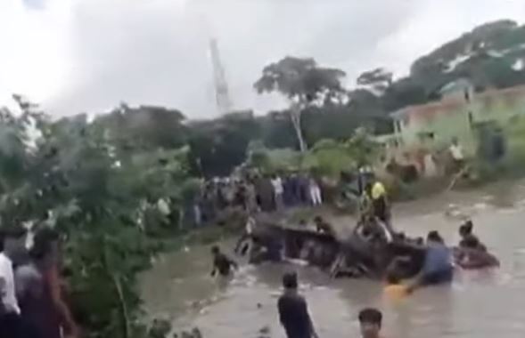  A Terrible Accident In Bangladesh.. 17 People Died-TeluguStop.com