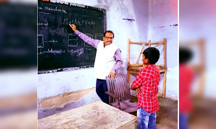  Collector S Venkatrao Sudden Inspection In Nadigudem Mandal, Collector S Venkatr-TeluguStop.com