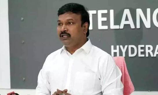  Congress Complains To Governor About Telangana Health Director-TeluguStop.com