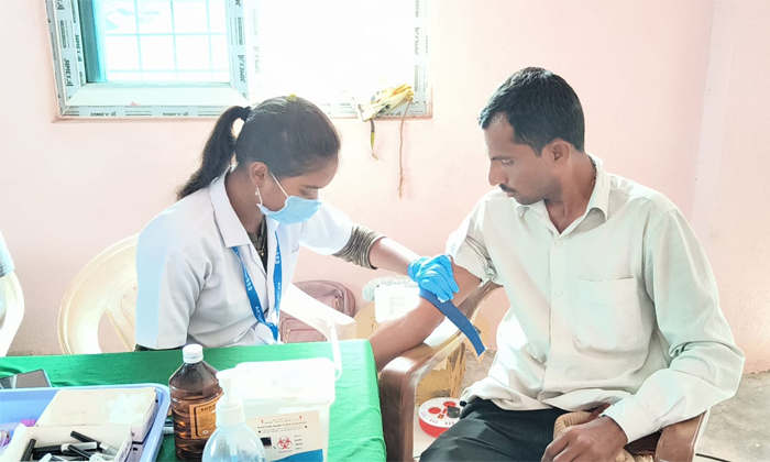  Free Medical Checkups For Construction Workers At Boppapur Village, Free Medical-TeluguStop.com
