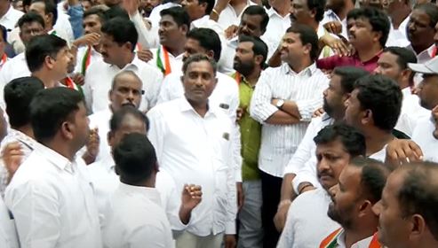  Agitation Subsided In Gandhi Bhavan, Hyderabad-TeluguStop.com