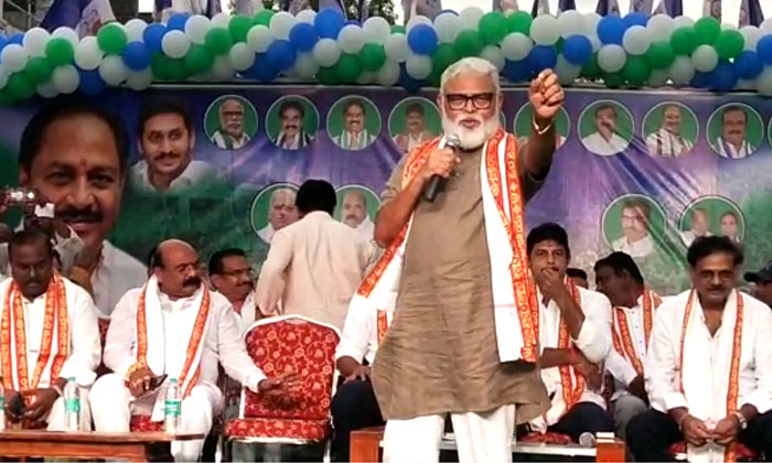 Minister Ambati Rambabu Participates In Vangaveeti Mohana Ranga Statue Inagurati Minister Ambati Rambabu Participates In Vangaveeti Mohana Ranga Statue Inagurati-TeluguStop.com