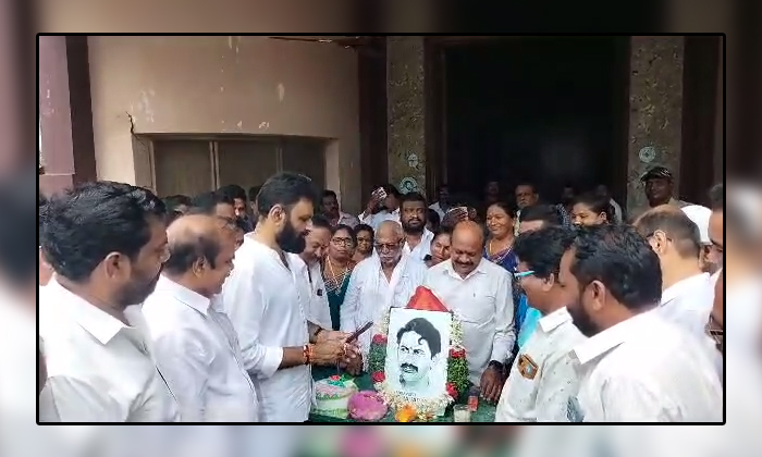  Mla Kodali Nani Pays Tribute To Vangaveeti Ranga,mla Kodali Nani , Vangaveeti Ra-TeluguStop.com