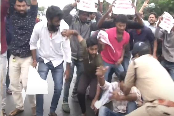  Extreme Tension At The Telangana Secretariat-TeluguStop.com