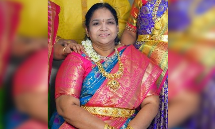 Thieves Killed Doctor And Stole Jewelry In Krishna District Details, Thieves, Ki Thieves Killed Doctor And Stole Jewelry In Krishna District Details, Thieves, Ki-TeluguStop.com