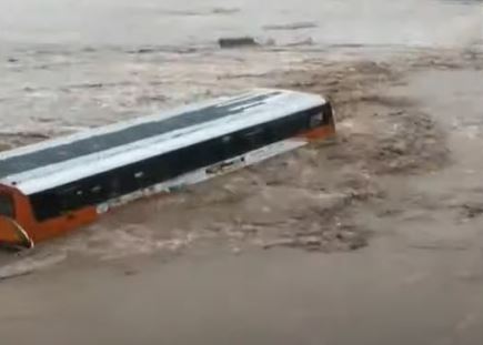  Bus Caught In Floods In Up. Passengers Safe-TeluguStop.com