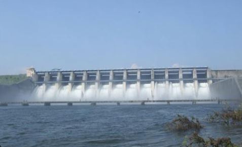  Wardha River Is Raging In Komuram Bhim District-TeluguStop.com