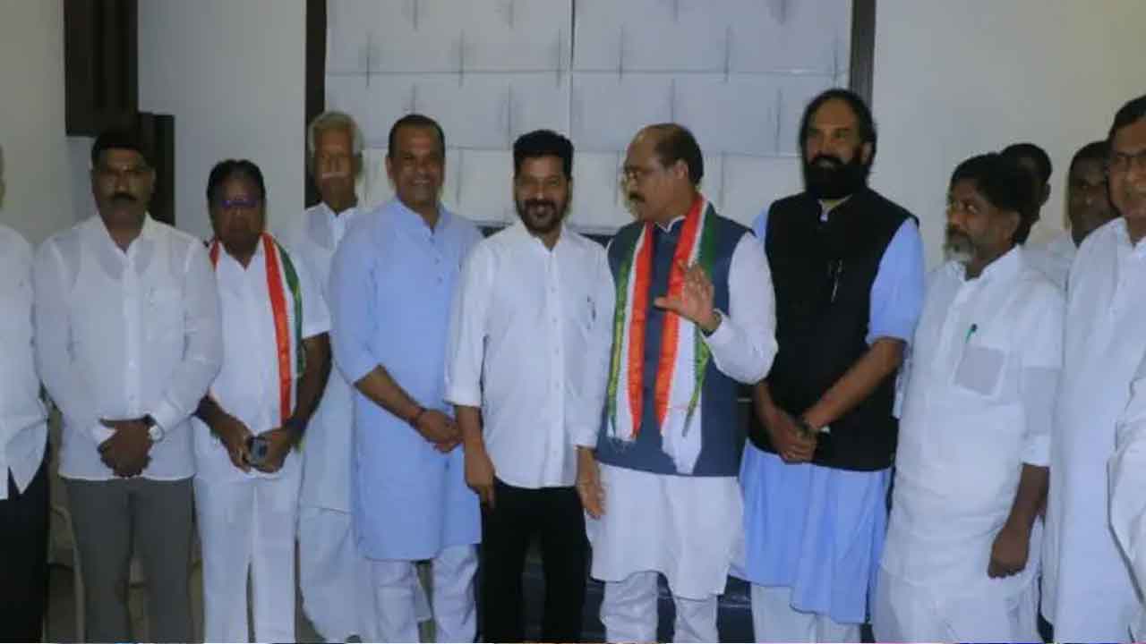  Telangana : Congress Leaders Meet For Poll Planning At Komatireddy Residence-TeluguStop.com