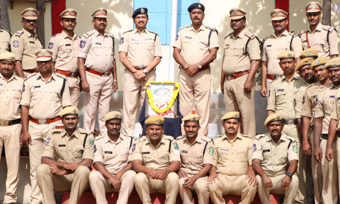  17th Police Battalion Office Professor Jayashankar Jayanti Celebrations, 17th Po-TeluguStop.com