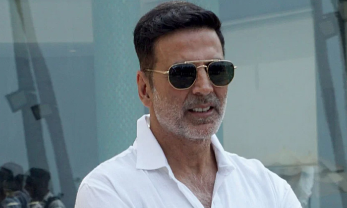  Bollywood Actor Akshay Kumar With Biggest Flops Has Cost Producers Rs 1000 Cror-TeluguStop.com