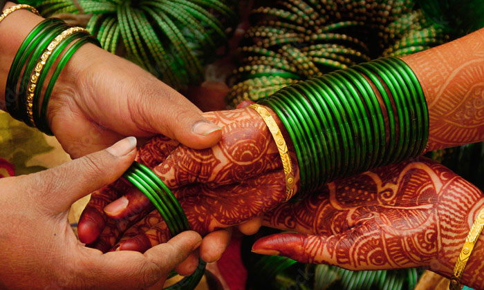  Do You Know How Good Things Can Be If You Wear Green Bangles In The Month Of S-TeluguStop.com