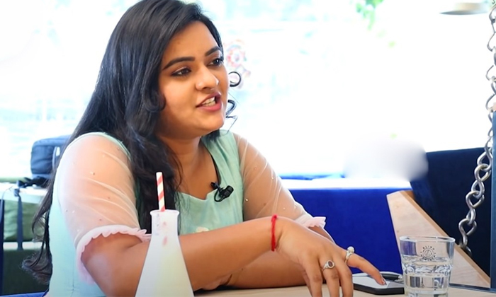 Comedian Rohini Opens Up About Her Boy Friend And Breakup At Neeku Nenu Naaku N Comedian Rohini Opens Up About Her Boy Friend And Breakup At Neeku Nenu Naaku N-TeluguStop.com
