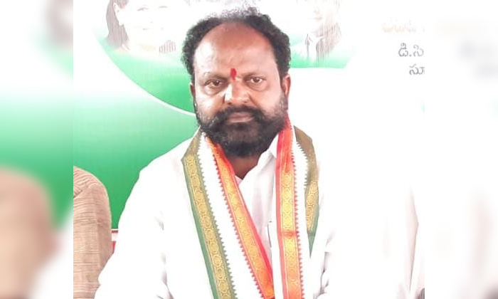  District Congress Party Is Questioning Cm Kcr, Suryapet District, Congress Party-TeluguStop.com