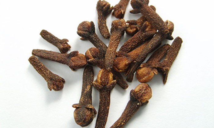  Amazing Health Benefits Of Eating Cloves At Night-TeluguStop.com