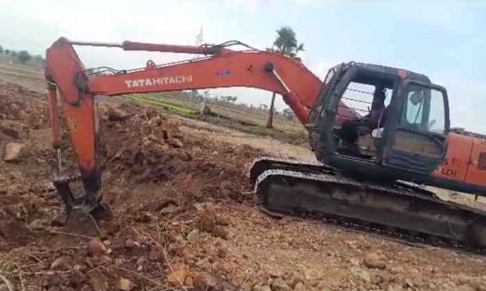  Excavation Of Soil Without Permits In Palle Pakruthi Vanam, Excavation Of Soil ,-TeluguStop.com