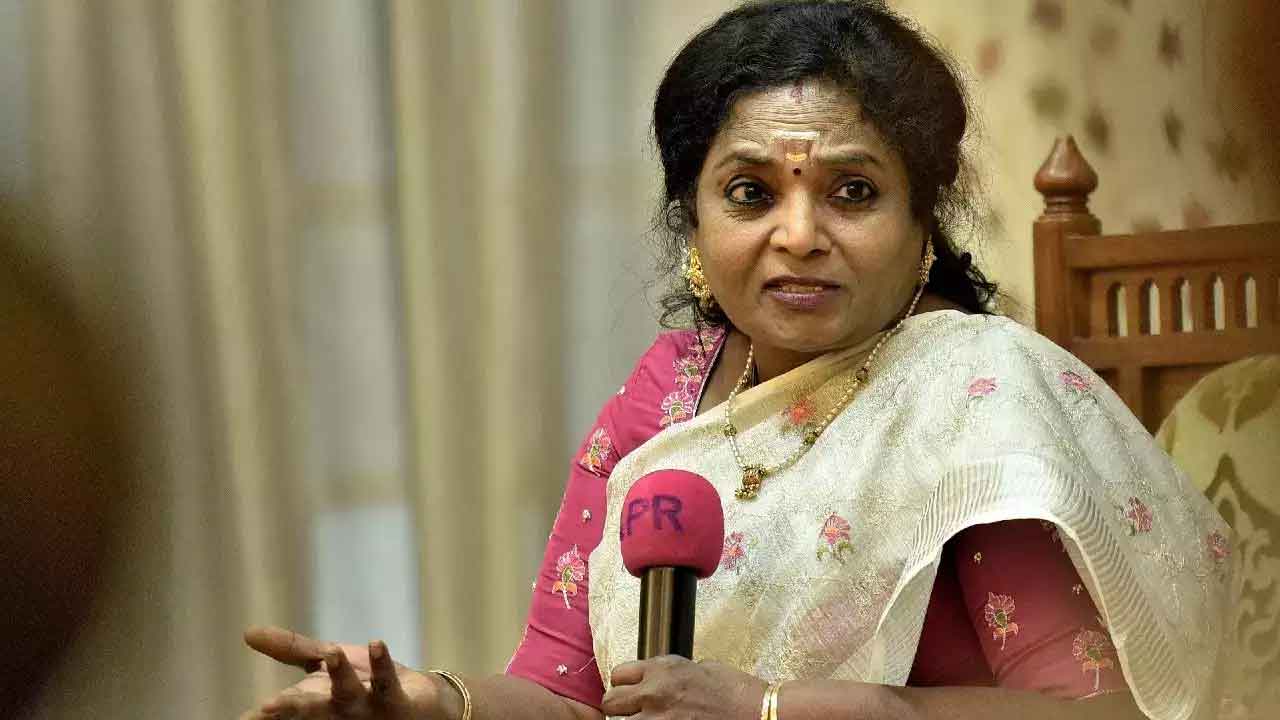  Telangana : Governor Tamilisai Not In A Hurry For Approving Tsrtc Merger Bill-TeluguStop.com