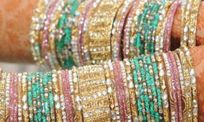  Do You Know Why Women Should Wear Bangles, Bangles, Women, Direction, Errors,-TeluguStop.com