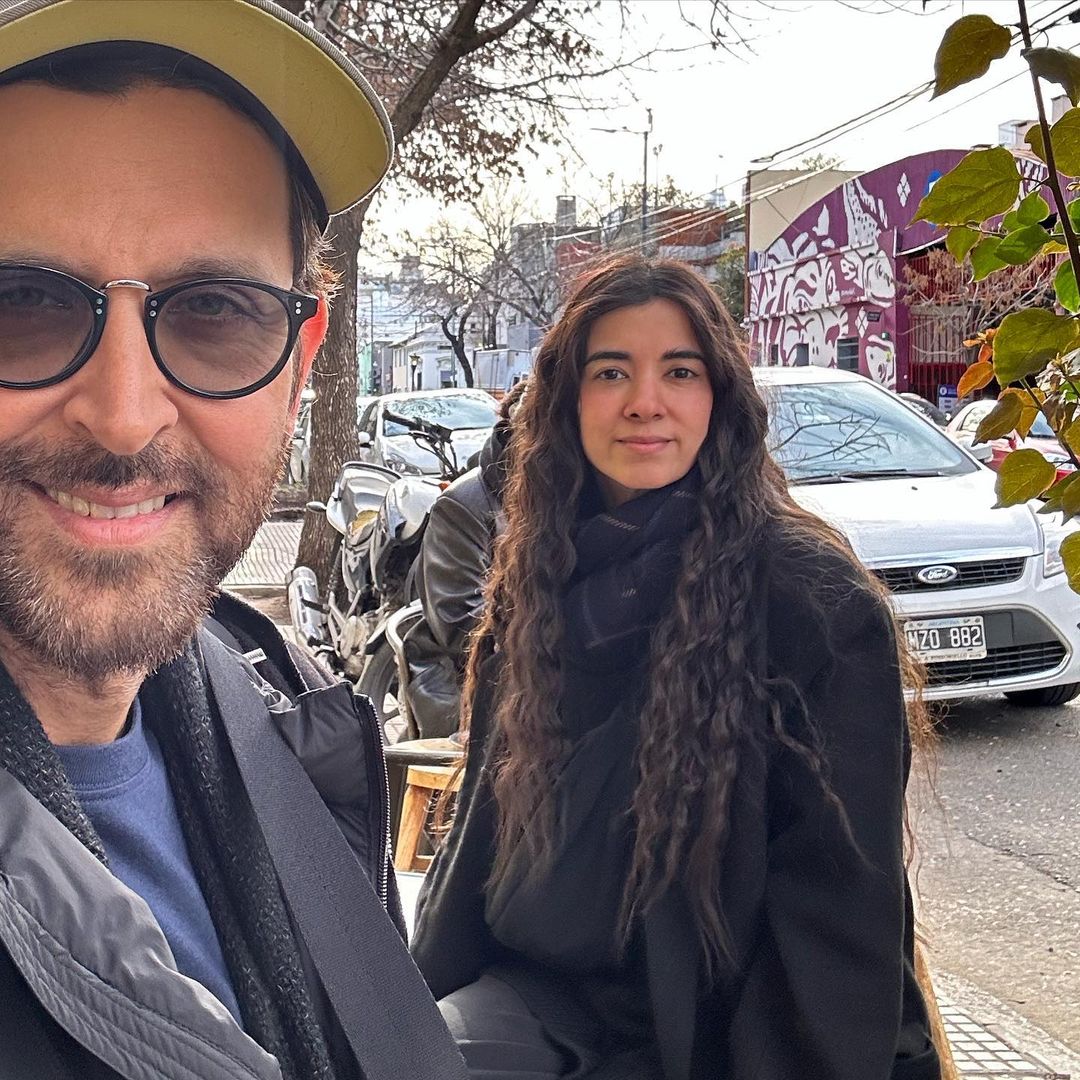 Hrithik Roshan Shares A Romantic Pic With Girlfriend Saba Azad From Argentina-TeluguStop.com